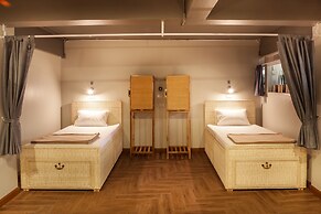 Metro Pratunam Boutique Hotel