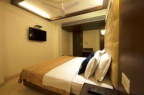 Metropolis Tourist Home