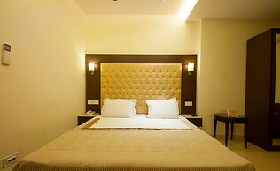 Metropolis Tourist Home