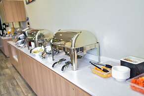 Microtel Inn & Suites by Wyndham Cuauhtemoc Campos Menonitas