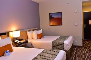 Microtel Inn & Suites by Wyndham Cuauhtemoc Campos Menonitas