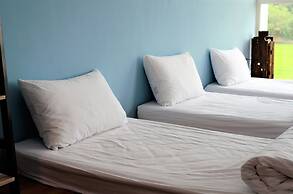 Barefoot and Breakfast