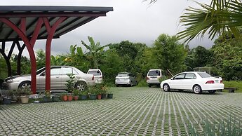 Barefoot and Breakfast