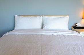 Barefoot and Breakfast