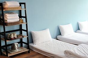 Barefoot and Breakfast