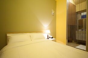 Barefoot and Breakfast