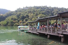 Barefoot and Breakfast