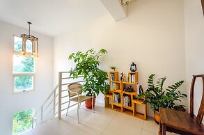 Barefoot and Breakfast