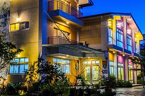 Barefoot and Breakfast