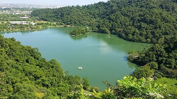 Barefoot and Breakfast