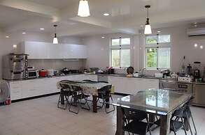 Barefoot and Breakfast