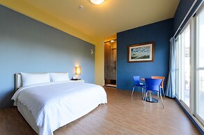 Barefoot and Breakfast