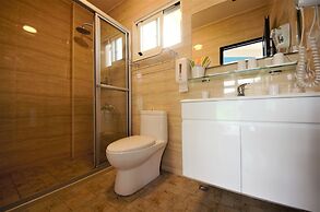 Barefoot and Breakfast