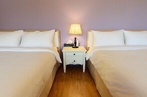 Barefoot and Breakfast