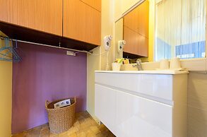 Barefoot and Breakfast