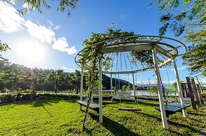 Barefoot and Breakfast