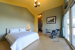 Barefoot and Breakfast