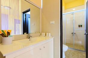 Barefoot and Breakfast