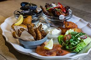 The Fenwick Steak & Seafood Pub