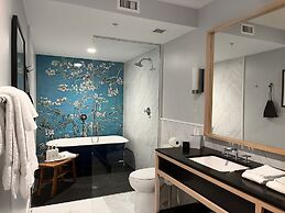 Kimpton Schofield Hotel by IHG