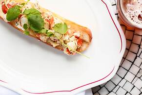 Kimpton Cardinal Hotel by IHG