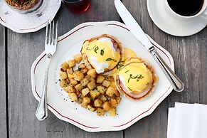 Kimpton Cardinal Hotel by IHG