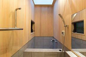 'Kakishibu-an' Machiya Holiday House