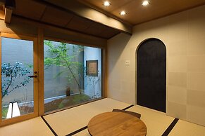 'Kakishibu-an' Machiya Holiday House