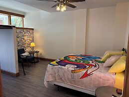 Hermann Crown Suites