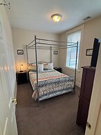 Hermann Crown Suites