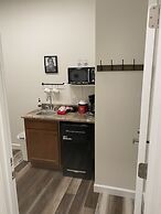 Hermann Crown Suites