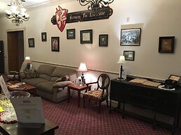 Hermann Crown Suites