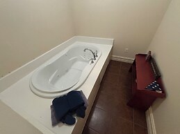 Hermann Crown Suites