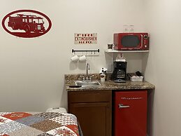Hermann Crown Suites
