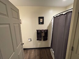 Hermann Crown Suites