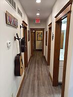 Hermann Crown Suites