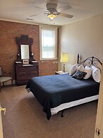 Hermann Crown Suites
