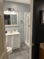 Hermann Crown Suites