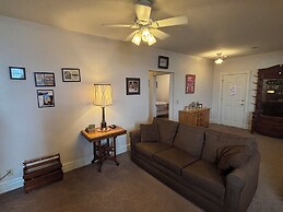Hermann Crown Suites