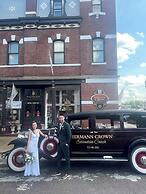 Hermann Crown Suites