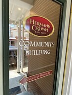 Hermann Crown Suites