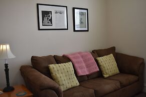 Hermann Crown Suites