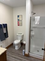 Hermann Crown Suites