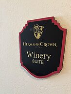 Hermann Crown Suites