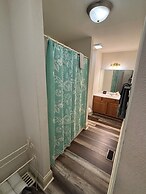 Hermann Crown Suites