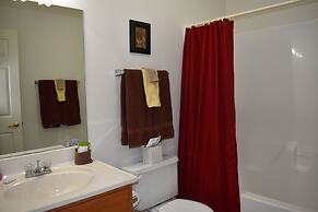 Hermann Crown Suites