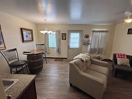 Hermann Crown Suites