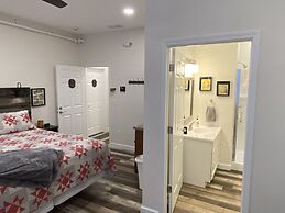 Hermann Crown Suites