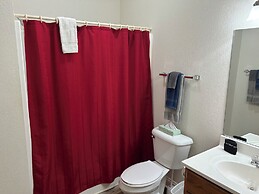 Hermann Crown Suites