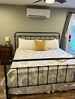 Hermann Crown Suites